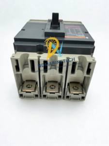 Merlin Gerin Compact NS100H Top Terminal Connections Top terminal connections of a 3-pole Merlin Gerin Compact NS100H breaker showing clean contact surfaces and integrated 100H frame marking.