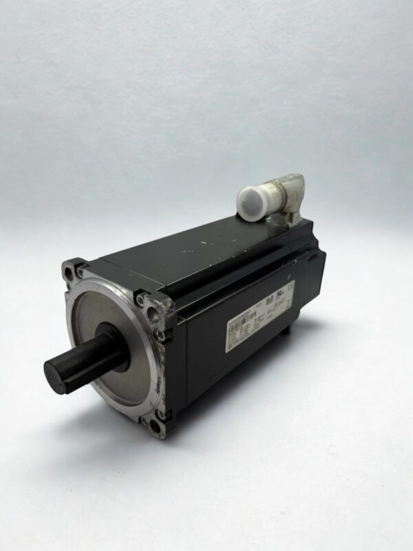 br-8lsa44-db060s300-3-ac-servo-motor-rev-c9 Full isometric view of the B&R 8LSA44.DB060S300-3 Revision C9 AC servo motor with protective shaft cover, designed for high-performance motion control