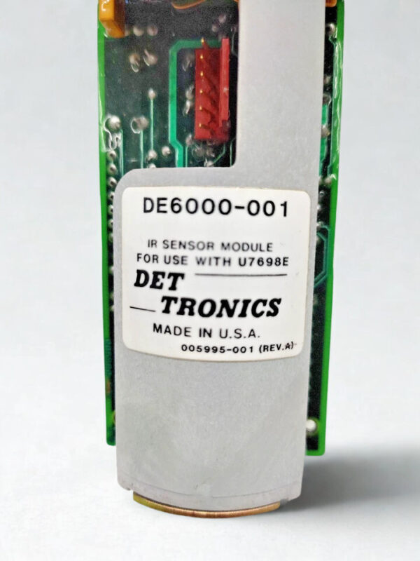 det-tronics-de6000-001-model-label-detail Close-up of manufacturer label on DE6000-001 IR sensor module made in USA.