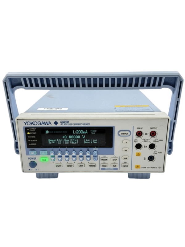 Yokogawa GS200 5.5-digit Display Yokogawa GS200 displaying 5.5-digit voltage resolution
