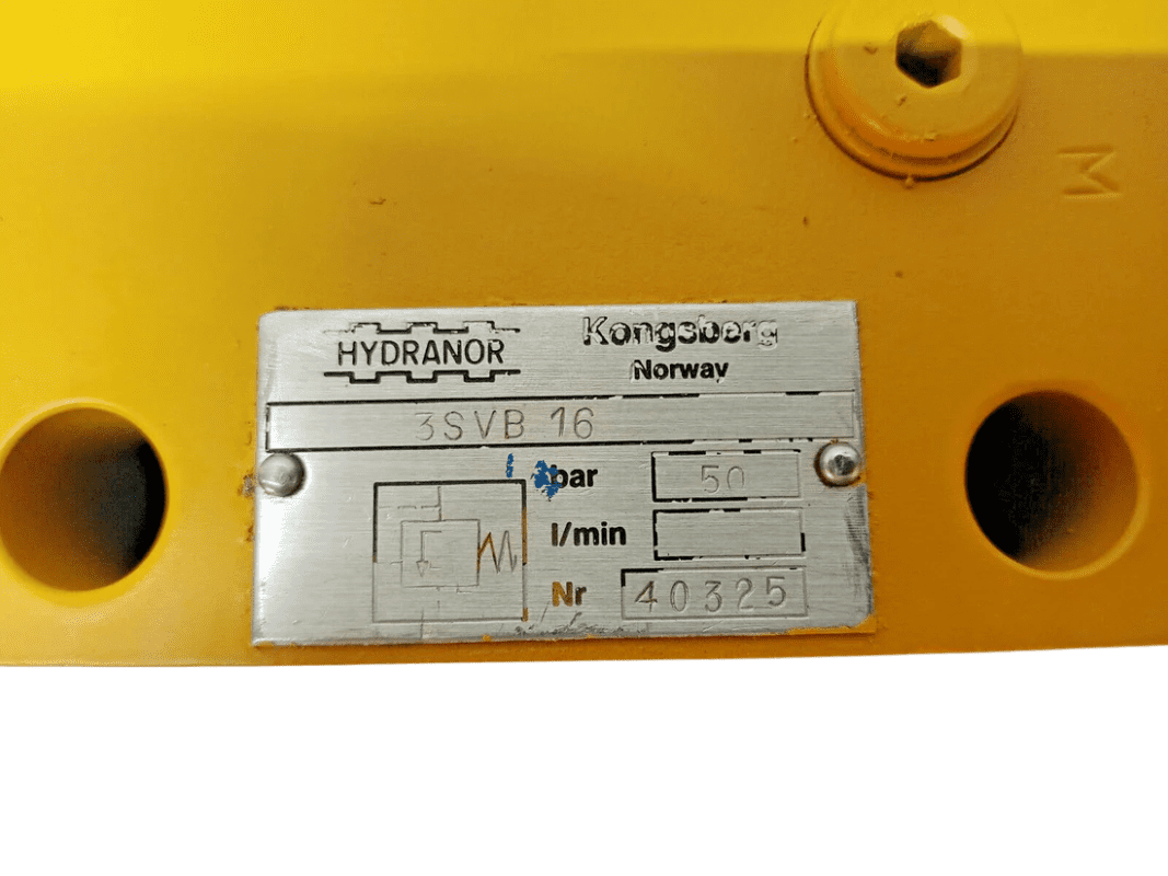 Technical Specifications for Hydranor 3SVB 16 Hydraulic Valve Close-up of Kongsberg Hydranor 3SVB 16 technical data plate showing 50 l/min flow rate and Serial No 40325