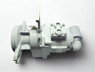 Japan Air Motor 1.5PE Series Top View - Air Ports and Mounting Top-down perspective of JAM-1.5PE-450DR air motor highlighting the dual air inlet ports and integrated lifting eye for marine installation.