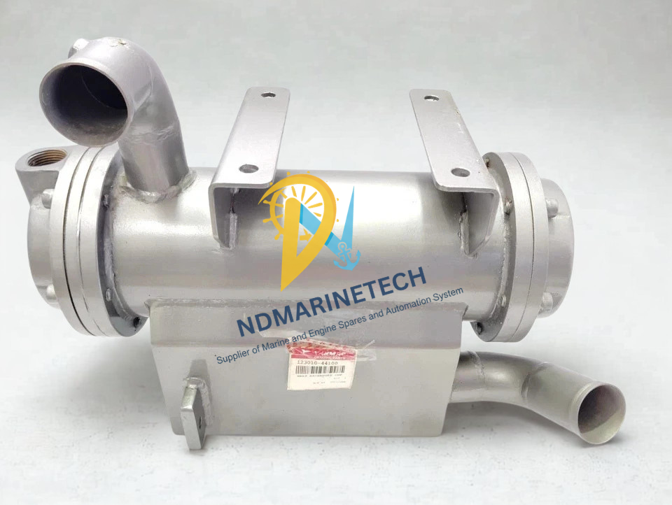 Side View of Yanmar 123010-44100 Heat Exchanger for 4JH Engines Side profile of marine engine heat exchanger 123010-44100 highlighting the shell-and-tube housing and dual-pass pipe curves.