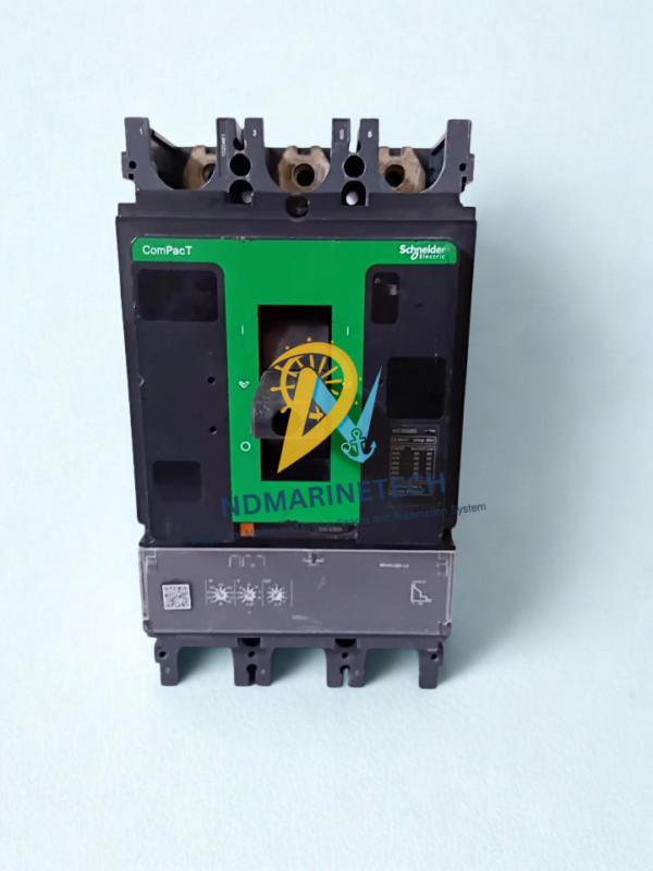 Schneider Electric ComPacT NSX630N 630A MCCB Full View Front view of Schneider Electric ComPacT NSX630N 3-pole 630A molded case circuit breaker with green faceplate.