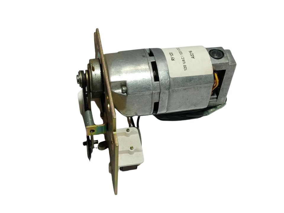 Cutler Hammer MMOTN Motor Kit 6D32790G22 Side profile view of Cutler Hammer MMOTN 110-125 VAC/VDC motor operator mechanism