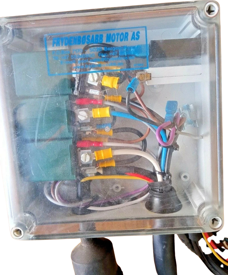 Frydenbø SABB 014056 Internal wiring assembly, marine relays, and terminal connections inside the authentic Frydenbø SABB 014056 engine cable harness junction box.