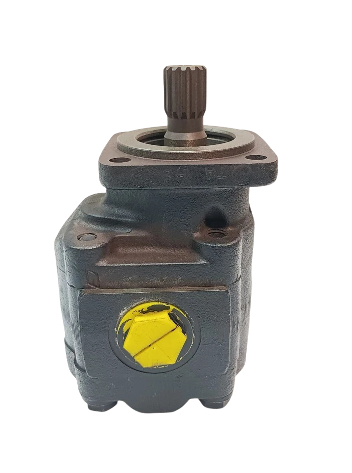 Ingersoll Rand 313-9310-049 hydraulic gear pump View of the Ingersoll Rand commercial pump with a yellow protective cap installed in the port.