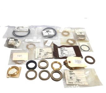 NOV Varco 718636 Valve Overhaul Kit Components Full kit overview of the NOV Varco 718636 2-year major service repair kit for 3-inch 15M top-entry mud valves, including high-pressure dynamic seals.