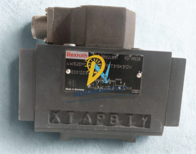 Bosch Rexroth 4WS2EM10 Hydraulic Servo Valve - R900243941 Rexroth R900243941 4WS2EM10-51/75B11ET315K31DV hydraulic servo valve industrial component