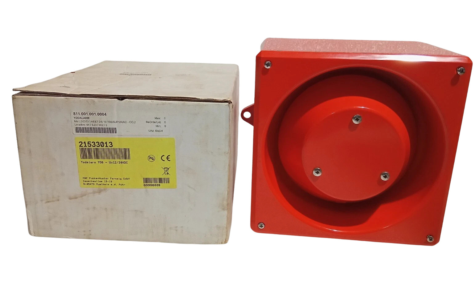 YODALARM 21533013 Y08 YODALARM 21533013 Y08 24VDC red industrial marine alarm sounder shown with its original factory packaging box.