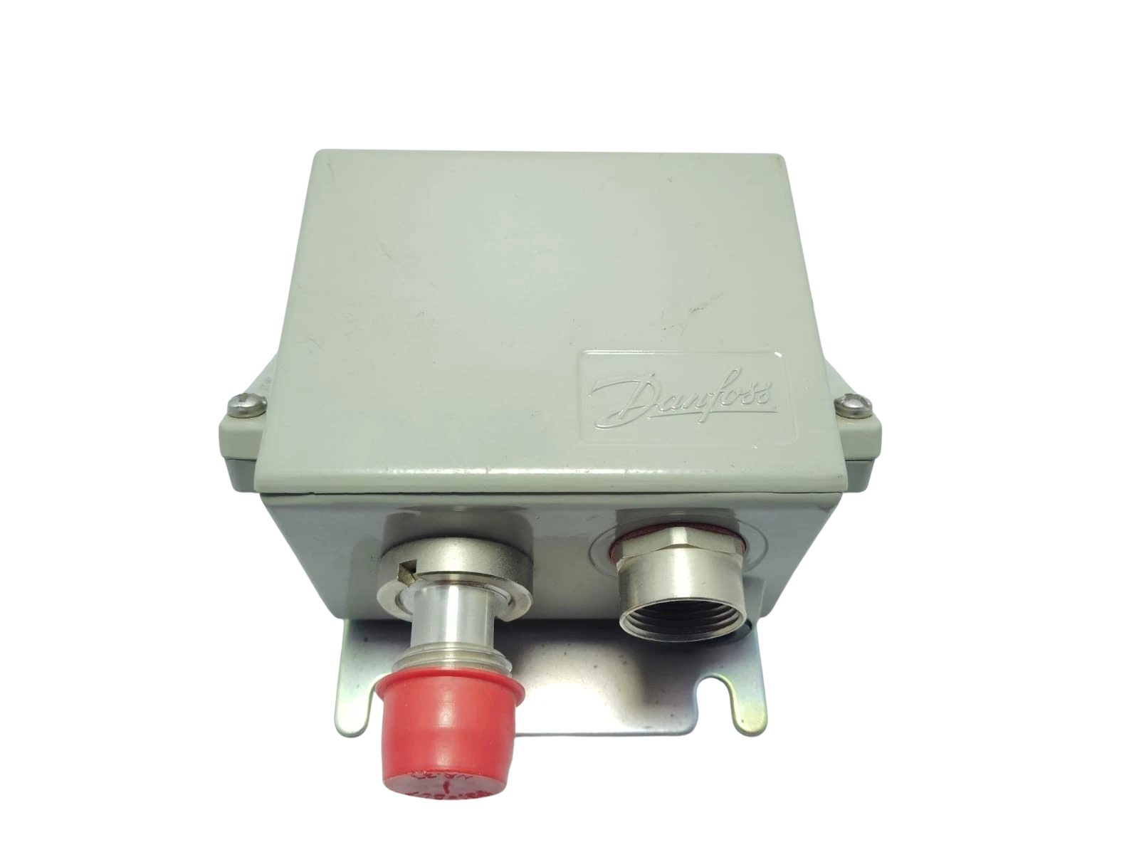 Danfoss EMP 2 Pressure Transmitter 084G2111 Danfoss EMP 2 084G2111 pressure transmitter port and cable gland entry view