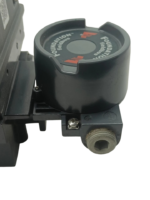 Fisher DVC6200F FIELDVUE Foundation Fieldbus digital valve positioner front view with pressure gauges
