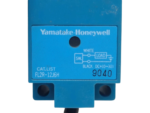 Front face label of Yamatake Honeywell FL2R-12J6H proximity switch with DC 10-30V wiring diagram