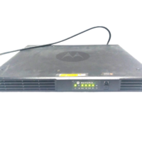 Motorola SLR 5700 UHF repeater AAR10QCGANQ1AN front panel with LED status indicators