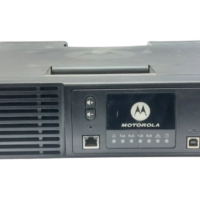 Motorola SLR 8000 T8319A base station digital repeater 2U front view