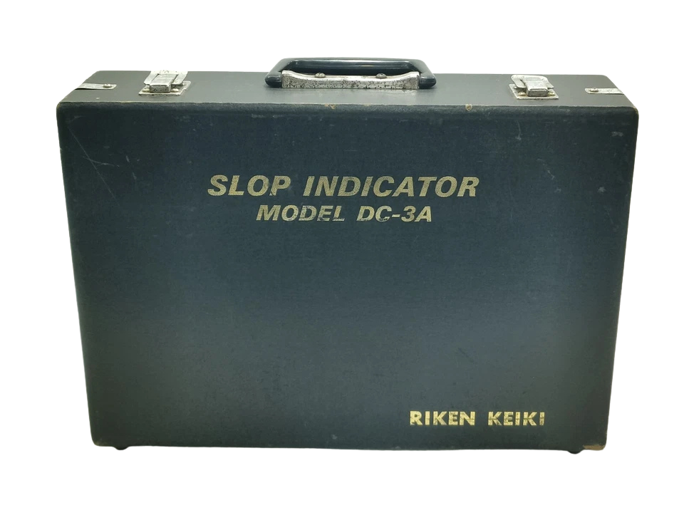 RIKEN KEIKI DC-3A Slop Indicator Set1 Riken Keiki DC-3A slop indicator hard carrying case exterior