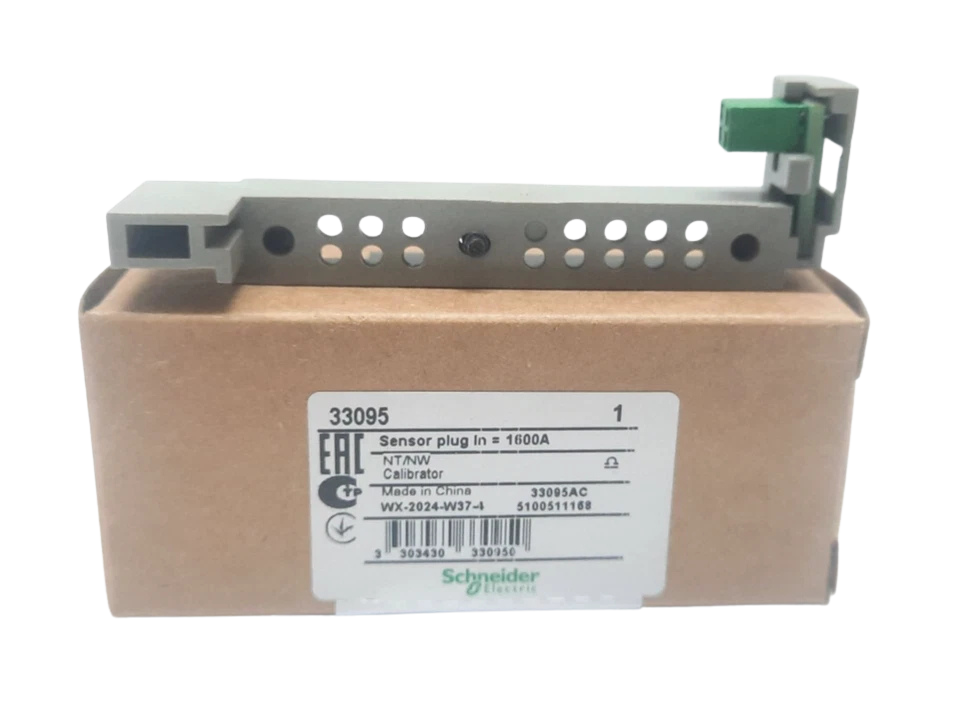 Schneider 33095 sensor plug 1600A Schneider 33095 1600A sensor plug resting on original packaging box