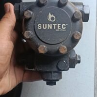 Suntec E7NC-1069-7P heavy fuel oil gear pump end cover and port view