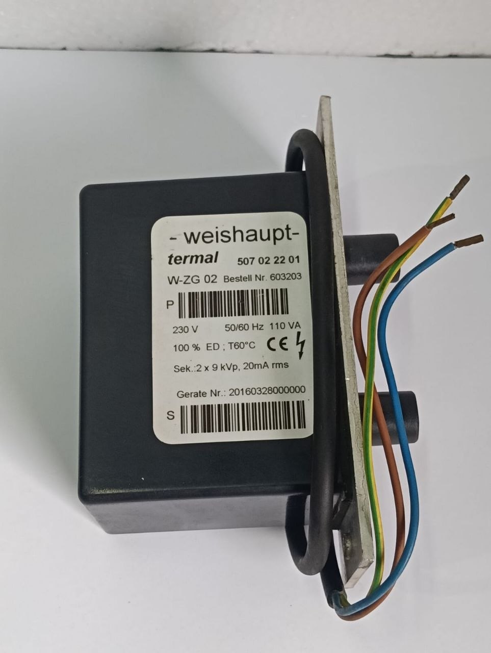 weishaupt w-zg 02 ignition transformer Weishaupt W-ZG 02 ignition transformer 603203 230V 2x9kVp side view with nameplate specifications