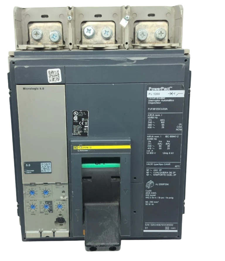 Square D PowerPact PJ 1200 Circuit Breaker1 Square D PowerPact PJ 1200 3-pole 1200A circuit breaker front view with Micrologic 5.0 trip unit