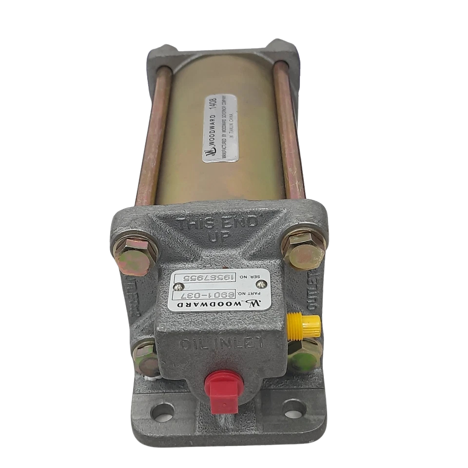 Woodward 8901-037 Booster Servomotor2 Woodward 8901-037 hydraulic booster servomotor oil inlet and nameplate view