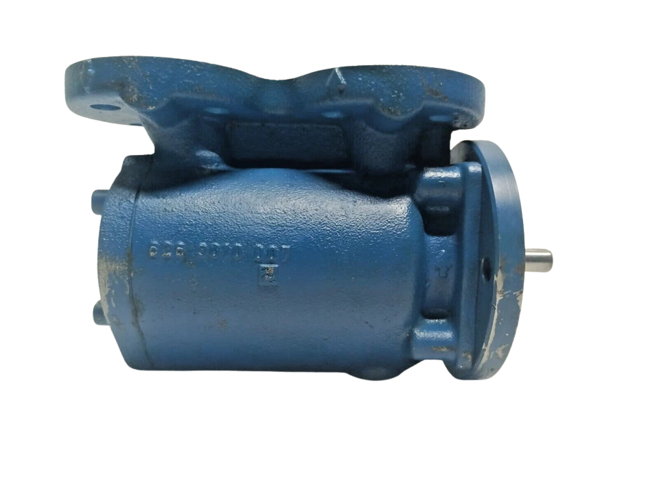 Allweiler SPF10R46G8.3F-W20 triple screw pump1 Allweiler SPF 10 triple screw pump cast iron housing and drive shaft side view