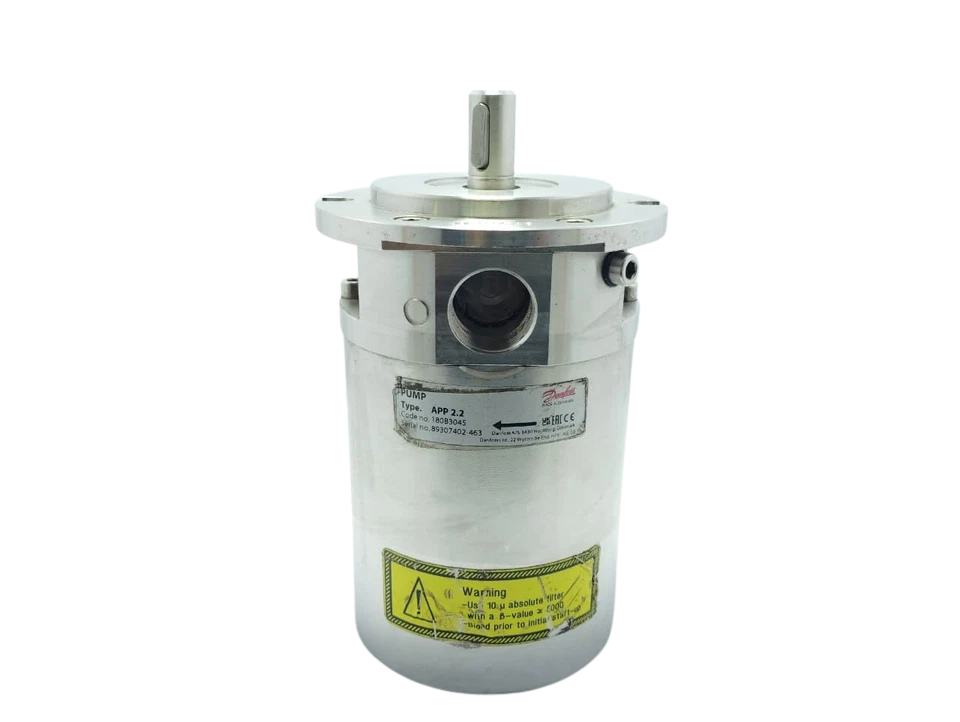 Danfoss APP 2.2 high pressure pump 180B3045 Danfoss APP 2.2 axial piston high pressure pump 180B3045 front view with inlet port