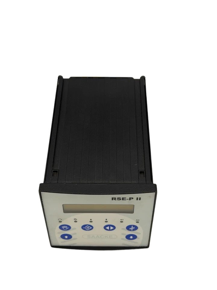 SAACKE RSE-P II Controller1 Front-top view of SAACKE RSE-P II marine combustion controller in black DIN housing