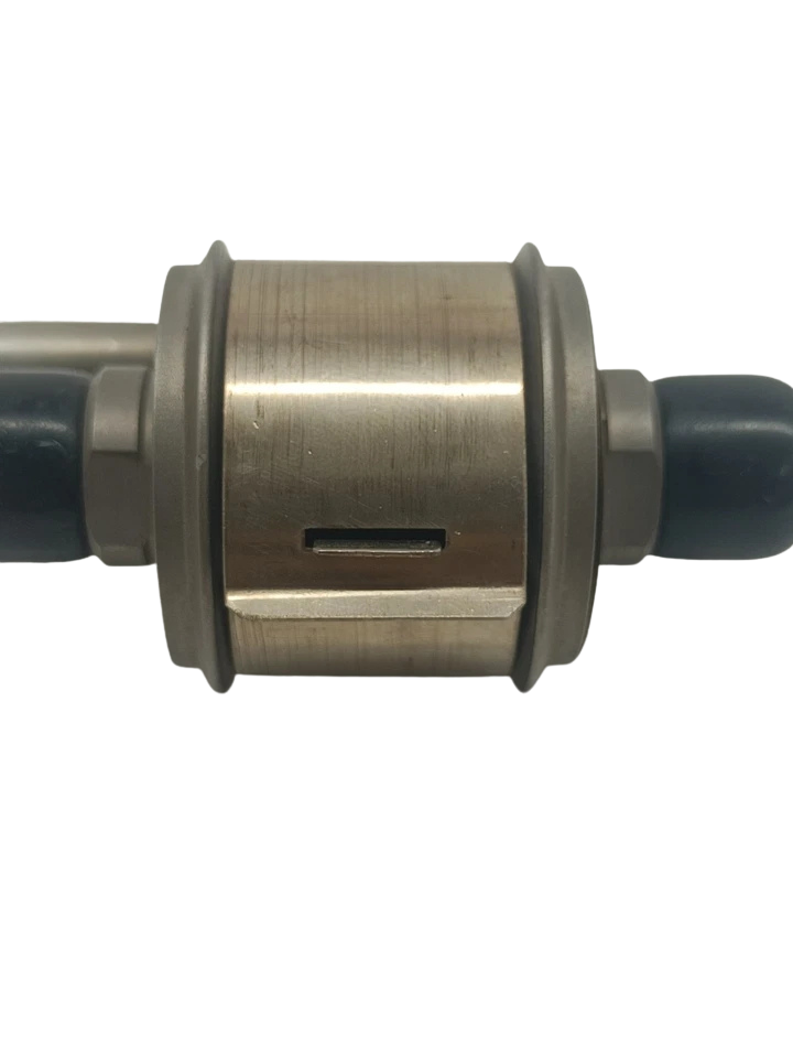 Servomex Crowborough Sussex Oxygen Sensor2 Stainless steel body of Servomex Crowborough paramagnetic O2 sensor highlighting indexing alignment notch.