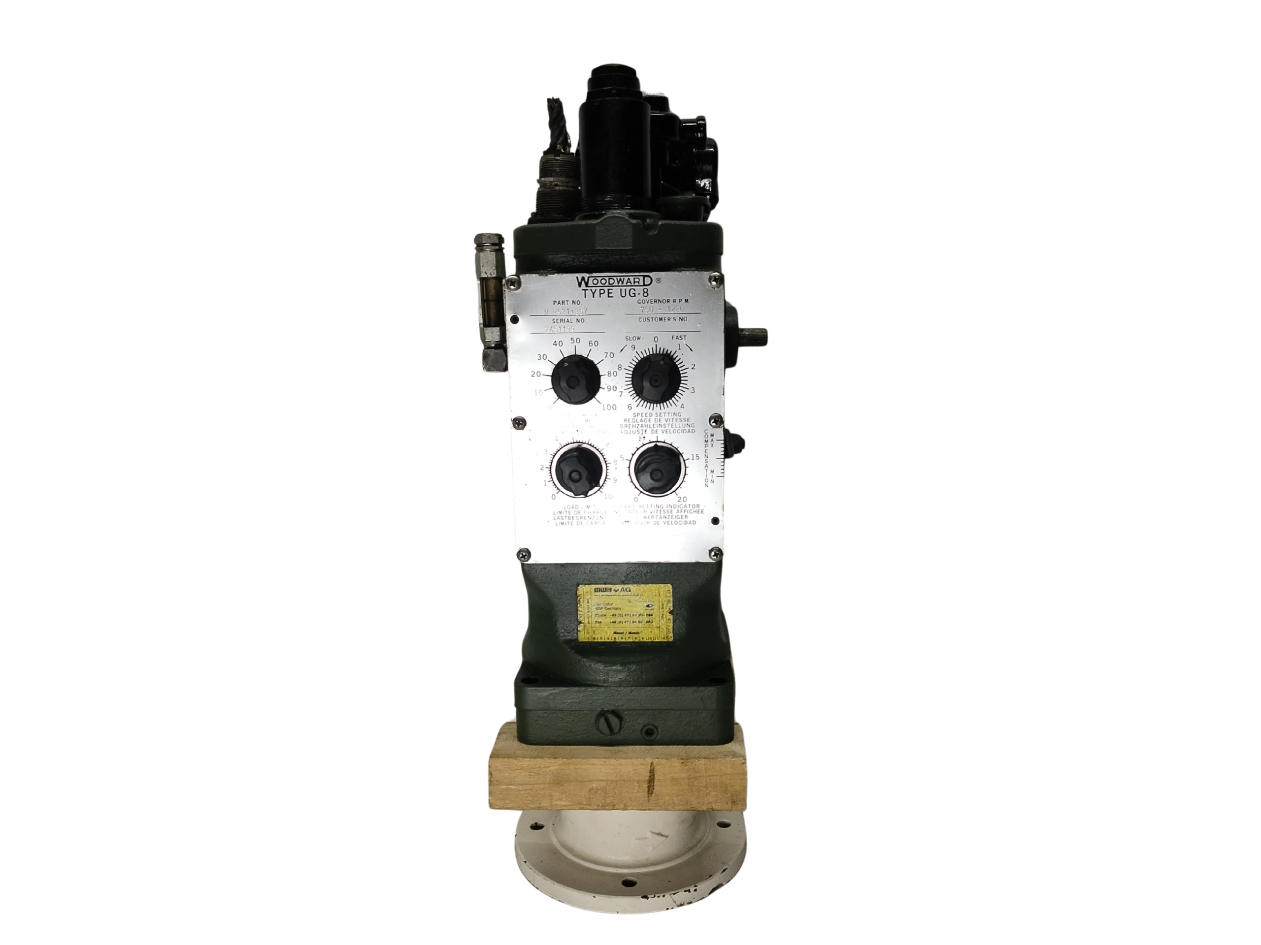 Woodward UG-8 Governor R8521-367 Front view of Woodward UG-8 governor R8521-367 with control dial plate and oil sight glass